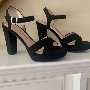 Chinese laundry sandals